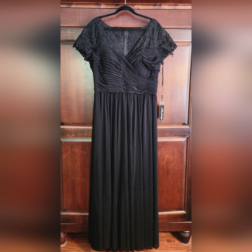 La Femme Jersey Evening Dress, NWT, Size 16. Offers Welcome!